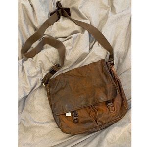 💜 Prada 💜 Messenger Bag 💜